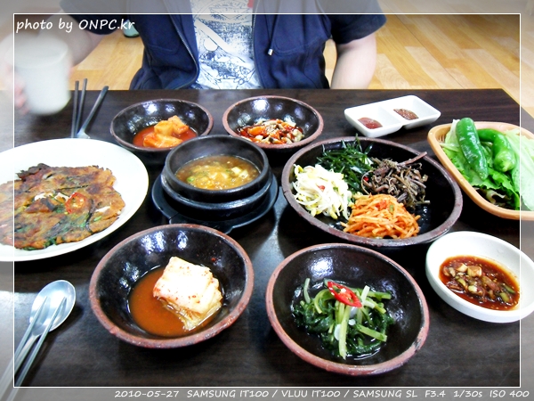 울산 중산동(약수) 강릉할머니 - 비 오는 날. 강릉할머니 손 칼국수 울산 중산동(약수) 강릉할머니