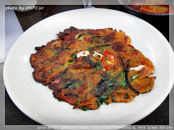 울산 중산동(약수) 강릉할머니 - 비 오는 날. 강릉할머니 손 칼국수 울산 중산동(약수) 강릉할머니