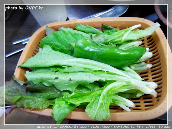울산 중산동(약수) 강릉할머니 - 비 오는 날. 강릉할머니 손 칼국수 울산 중산동(약수) 강릉할머니