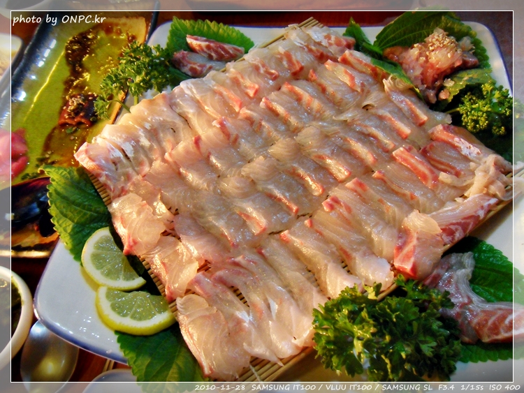 울산 호계 - 해원(초밥, 참돔회) - 좌식 테이블 쪽에서 본 가게내부 울산 호계 - 해원(초밥, 참돔회)