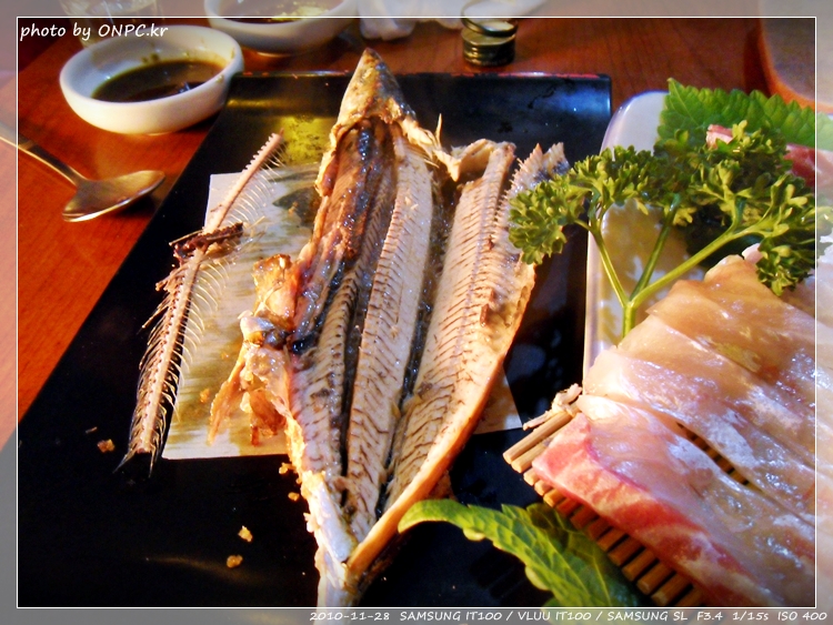 울산 호계 - 해원(초밥, 참돔회) - 좌식 테이블 쪽에서 본 가게내부 울산 호계 - 해원(초밥, 참돔회)