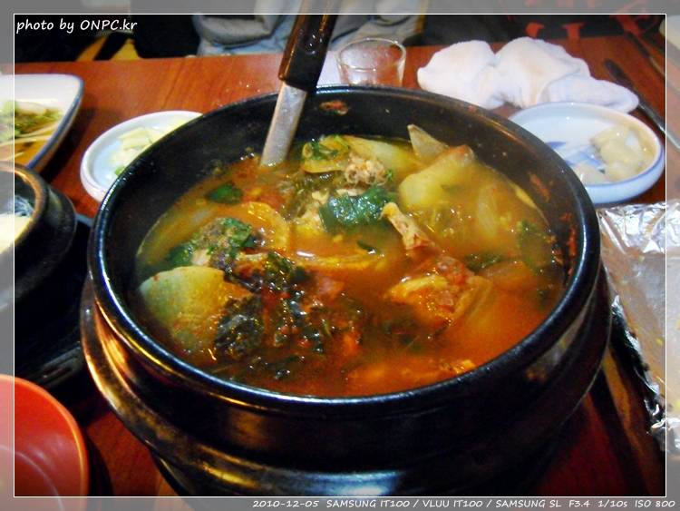 울산 호계 - 해원(초밥, 참돔회) - 좌식 테이블 쪽에서 본 가게내부 울산 호계 - 해원(초밥, 참돔회)