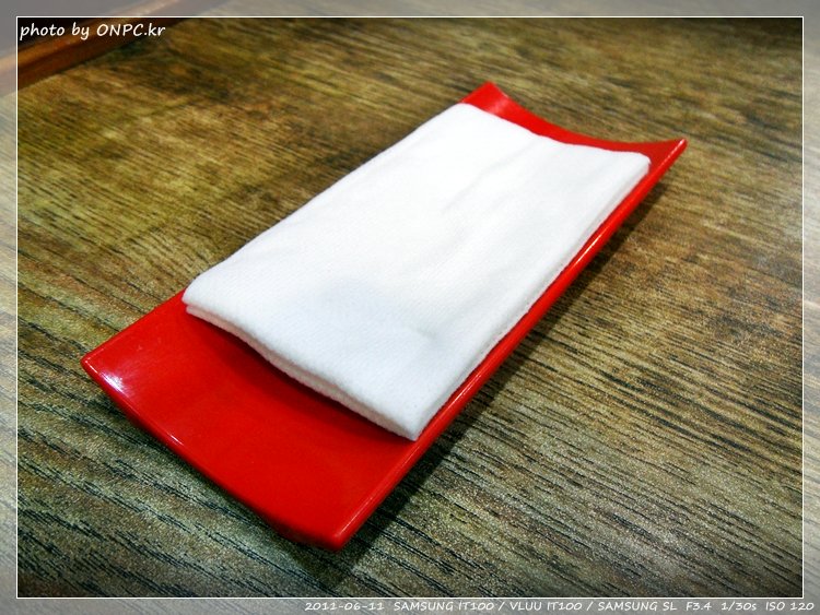 매콤한 왕갈비와 해물의 조화 - 성안동 아낙촌