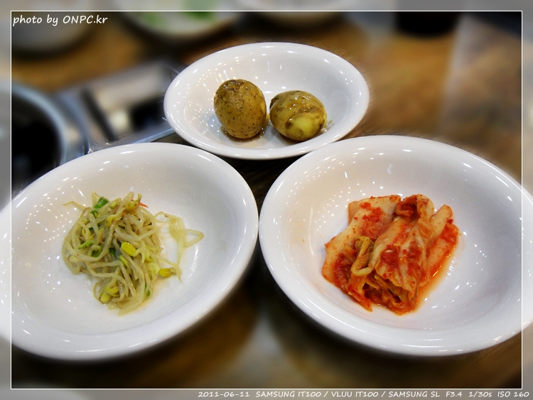 매콤한 왕갈비와 해물의 조화 - 성안동 아낙촌