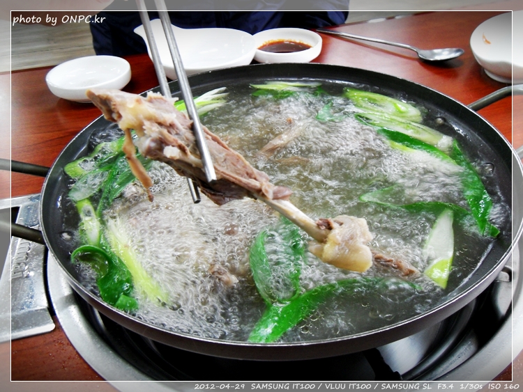[보양식특집] 기러기 칼국수와 백숙, 푸짐한 점심특선