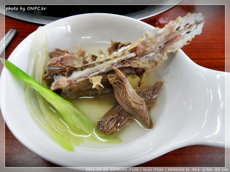 [보양식특집] 기러기 칼국수와 백숙, 푸짐한 점심특선