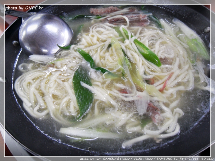 [보양식특집] 기러기 칼국수와 백숙, 푸짐한 점심특선
