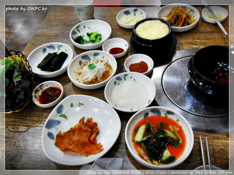 잘익은 묵은지와 두꺼운 삼겹살
