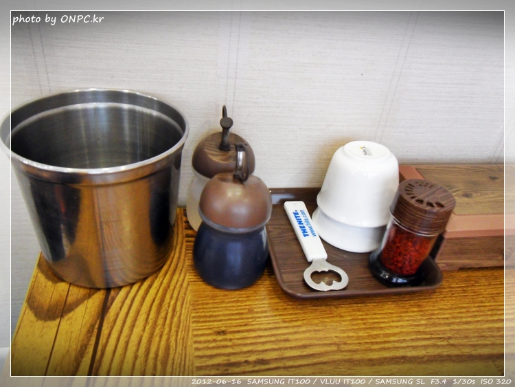 매콤한 자연송이 해물짬뽕과 어향류동고 - 2010년부터 불어오는 짬뽕 유행은 홍합짬뽕, 우리밀, 가리비, 멍게 짬뽕 등 여러 짬뽕 전문점들을 매콤한 자연송이 해물짬뽕과 어향류동고