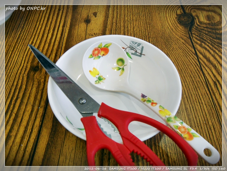 매콤한 자연송이 해물짬뽕과 어향류동고 - 2010년부터 불어오는 짬뽕 유행은 홍합짬뽕, 우리밀, 가리비, 멍게 짬뽕 등 여러 짬뽕 전문점들을 매콤한 자연송이 해물짬뽕과 어향류동고