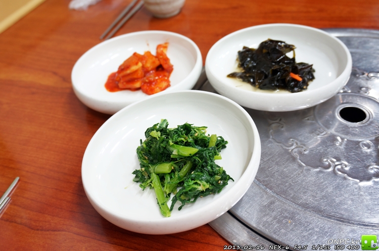 통통한 굴과 싱싱한 낙지 - 낙게찜과 굴국밥 - 통영굴인가봐요~ 택배로 배달 받으시는 듯했어요. 통통한 굴과 싱싱한 낙지 - 낙게찜과 굴국밥
