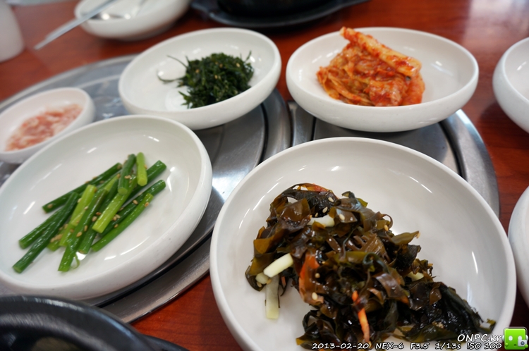 통통한 굴과 싱싱한 낙지 - 낙게찜과 굴국밥 - 통영굴인가봐요~ 택배로 배달 받으시는 듯했어요. 통통한 굴과 싱싱한 낙지 - 낙게찜과 굴국밥
