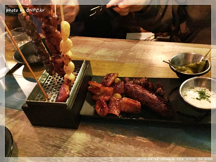 꼬치구이의 반장 - 군반장 - 호계 구획 정리에 며칠 전 오픈 해서 2차로 가볍게 술 한잔 더하러 가봤습니다. 꼬치구이의 반장 - 군반장