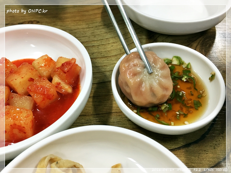 메밀함량이 높은 메밀요리전문점 - 초록색 간판이 눈에 들어오네요. 연암 초등학교 옆입니다. 들어가 볼까요~ 메밀함량이 높은 메밀요리전문점