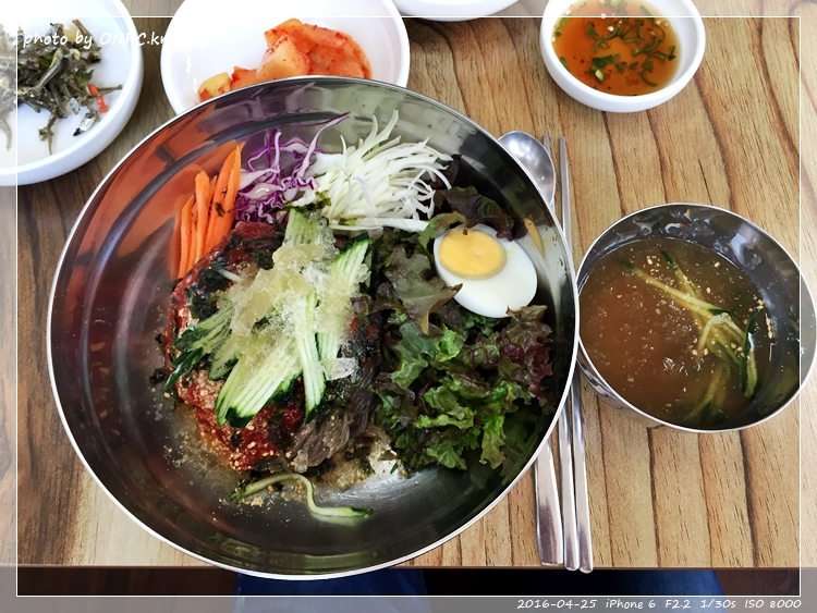 메밀함량이 높은 메밀요리전문점 - 초록색 간판이 눈에 들어오네요. 연암 초등학교 옆입니다. 들어가 볼까요~ 메밀함량이 높은 메밀요리전문점