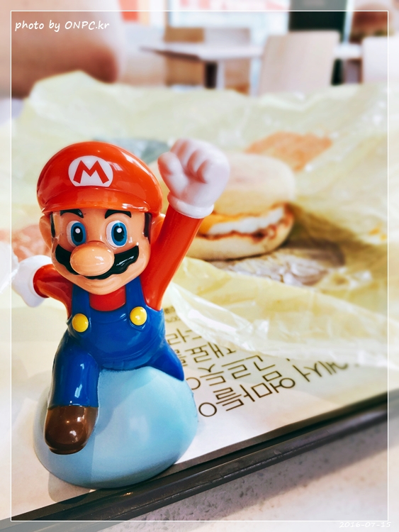 맥도날드 토이 슈퍼마리오 & 코카콜라 골드에디션 - 2016년 7월 15일 자정부터 맥도날드에서 만날 수 있는 마리오~! & 리우 1955버거 구매 시 코카콜라 골드 맥도날드 토이 슈퍼마리오 & 코카콜라 골드에디션