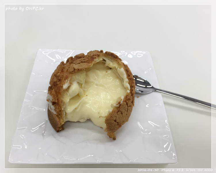 코스트코 크림듬뿍 소보로빵 바닐라슈