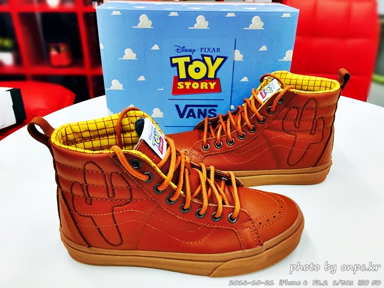 반스(VANS)신발과 토이스토리의 콜라보 컬렉션 - 콜라보레이션 컬렉션을 출시 공개했어요!! 반스(VANS)신발과 토이스토리의 콜라보 컬렉션