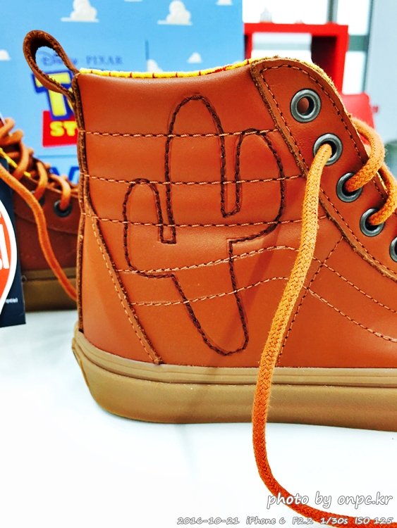 반스(VANS)신발과 토이스토리의 콜라보 컬렉션 - 콜라보레이션 컬렉션을 출시 공개했어요!! 반스(VANS)신발과 토이스토리의 콜라보 컬렉션