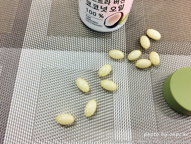 엑스트라버진 코코넛오일 100%의 코코넛 캡슐