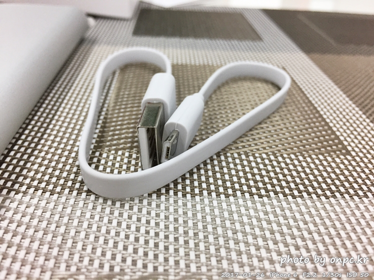 샤오미 보조배터리 2세대 3세대 10000mAh 개봉기 - 박스 포장 상태. 10000mAh 3세대 / 10000mAh 2세대 샤오미 보조배터리 2세대 3세대 10000mAh 개봉기