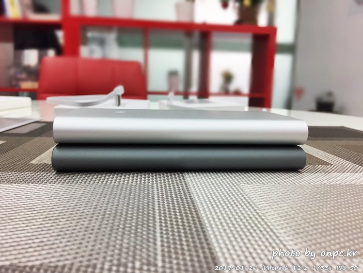 샤오미 보조배터리 2세대 3세대 10000mAh 개봉기 - 박스 포장 상태. 10000mAh 3세대 / 10000mAh 2세대 샤오미 보조배터리 2세대 3세대 10000mAh 개봉기