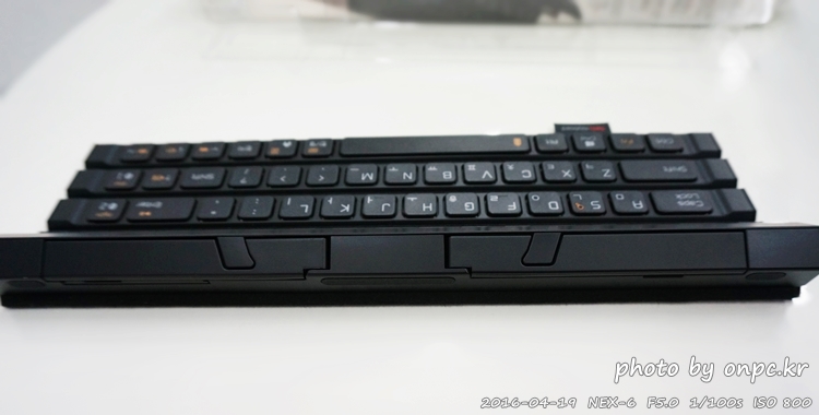 휴대가 간편한 롤방식 LG롤리키보드2 KBB-710