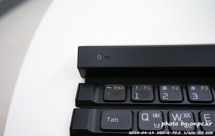 휴대가 간편한 롤방식 LG롤리키보드2 KBB-710