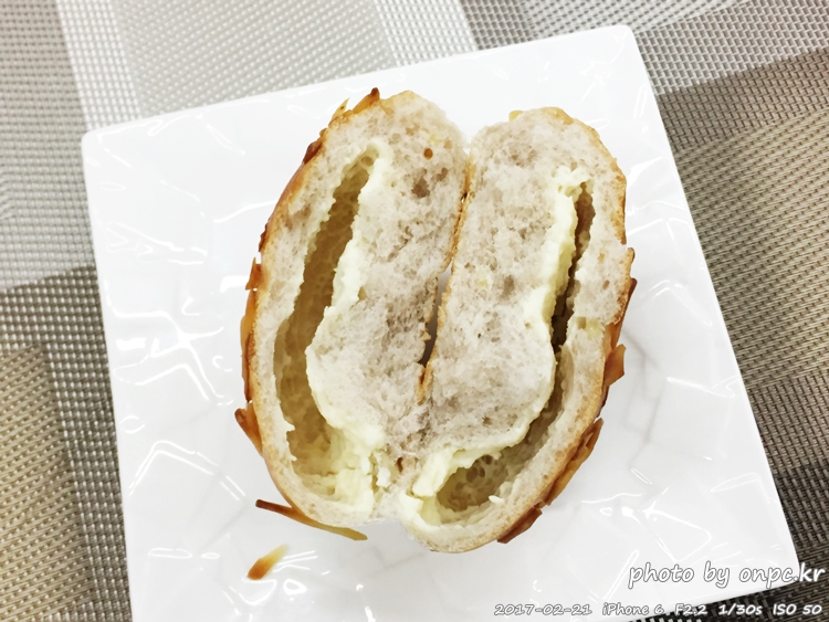 코스트코의 새로운 간식 크림치즈호두빵