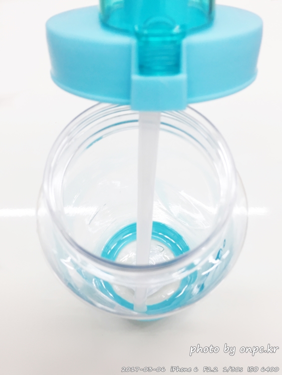 하루2리터 물마시기의 시작! 대용량 2리터 빨대물병 구입개봉기 - 10˚C 2리터 빨대 물병 민트!! 구입 및 개봉사용기입니다. 대용량 2리터 빨대물병 구입개봉기