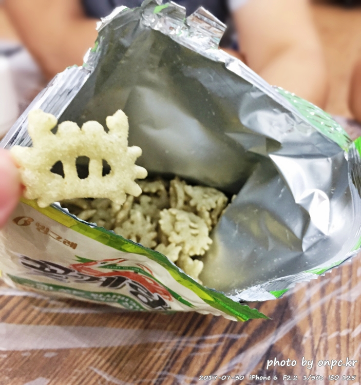 톡 쏘는 맛으로 사랑받는 고추냉이(와사비)맛 꽃게랑후기, 고추냉이맛스낵종류