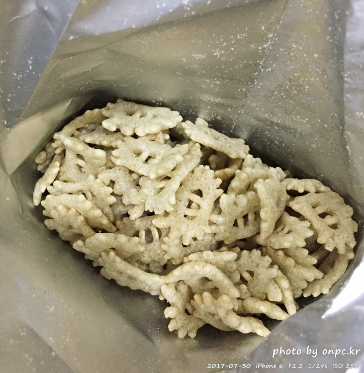 톡 쏘는 맛으로 사랑받는 고추냉이(와사비)맛 꽃게랑후기, 고추냉이맛스낵종류