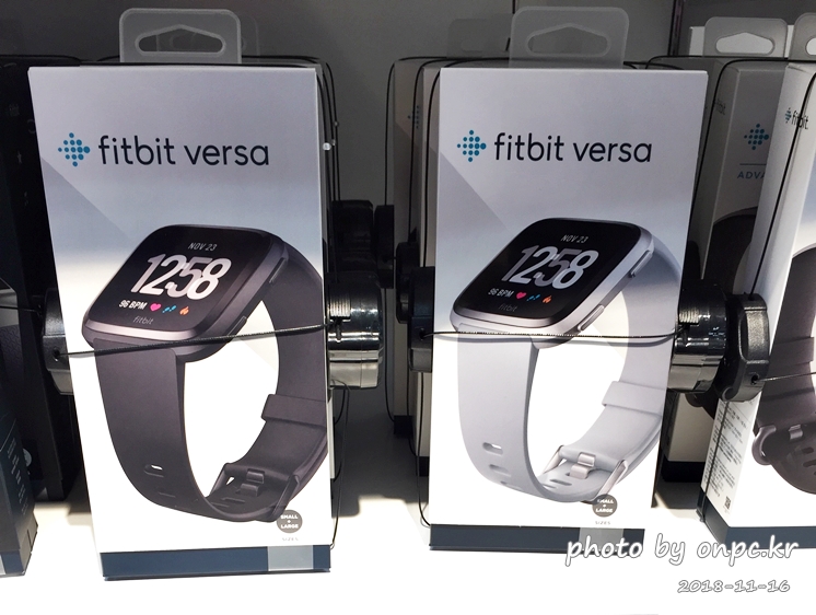 페블(pebble)타임 라운드 스마트워치 배터리 자가 교체와 장단점 - 벌써 2년 이라는 시간이 지났네요. 핏빗스마트위치