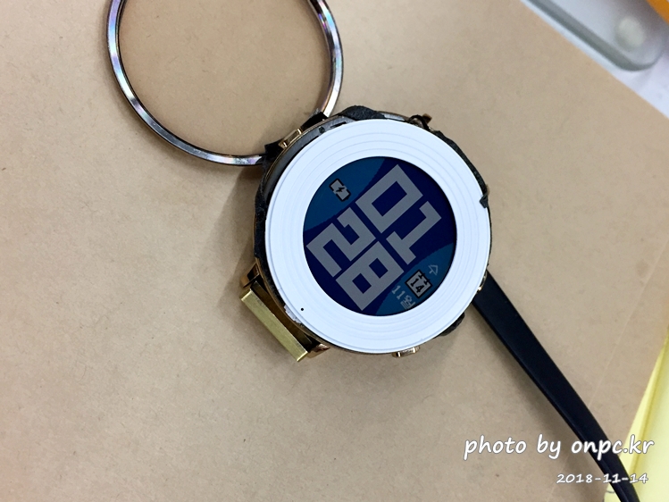 페블(pebble)타임 라운드 스마트워치 배터리 자가 교체와 장단점 - 벌써 2년 이라는 시간이 지났네요. 알리 스마트워치 배터리 자가수리
