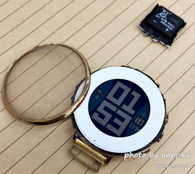 페블(pebble)타임 라운드 스마트워치 배터리 자가 교체와 장단점 - 벌써 2년 이라는 시간이 지났네요. 알리 스마트워치 배터리 자가수리