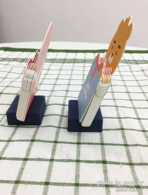 2019년을 맞을 준비의 첫 단계 - 카카오프렌즈의 여덟 친구들이 그려진 2019 캘린더 카카오 프렌즈 캐릭터 탁상 달력 구입기