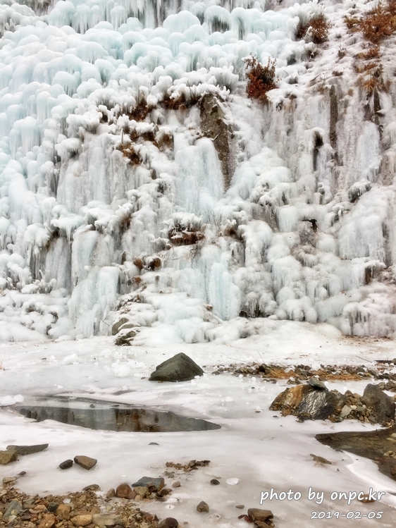 경북청송 얼음골 얼음폭포 아이스클라이밍경기장