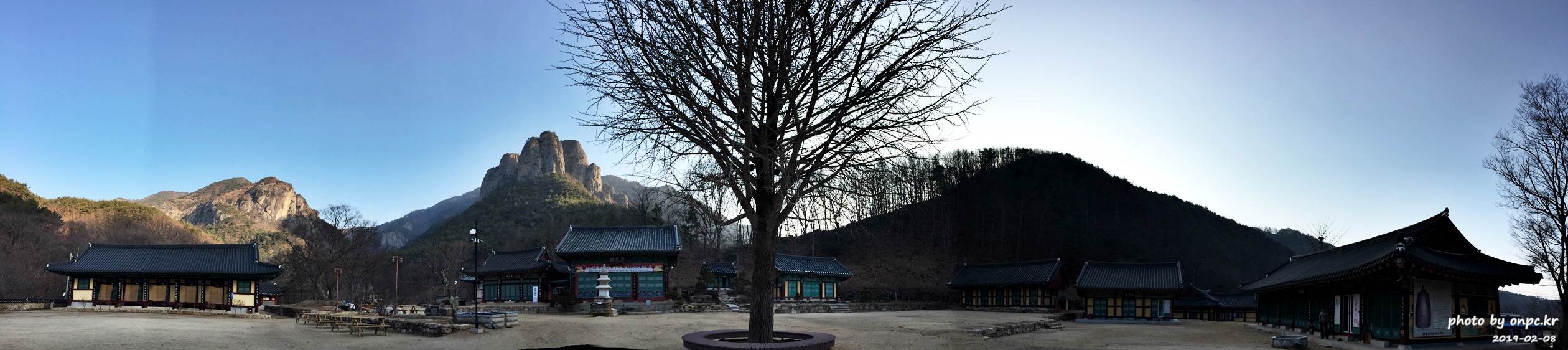 주왕산기암과 대전사