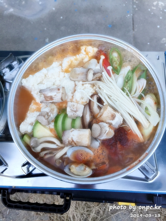 불판 포함 넉넉한 크기의 맥스 투버너 휴대용가스렌지 - 온라인에서 구입하고 택배로 배송 받았어요. 맥스 투버너 휴대용가스렌지 구입사용기