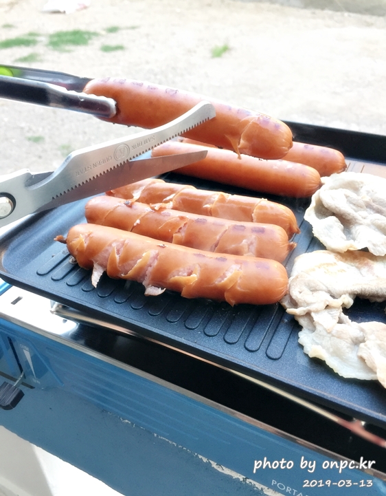 불판 포함 넉넉한 크기의 맥스 투버너 휴대용가스렌지 - 온라인에서 구입하고 택배로 배송 받았어요. 맥스 투버너 휴대용가스렌지 구입사용기
