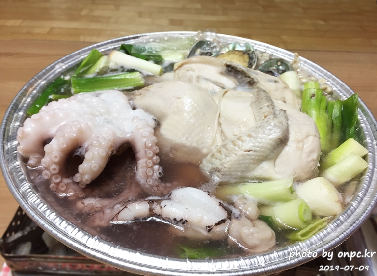 초복 복날! 든든한 해신탕으로 몸 보신하고~ 건강한 여름맞이 어떠세요? - 해신탕 하면 익숙한 듯 아닌 듯한데요ㅋ 그럼 해신탕이란?? 닭한마리 해신탕