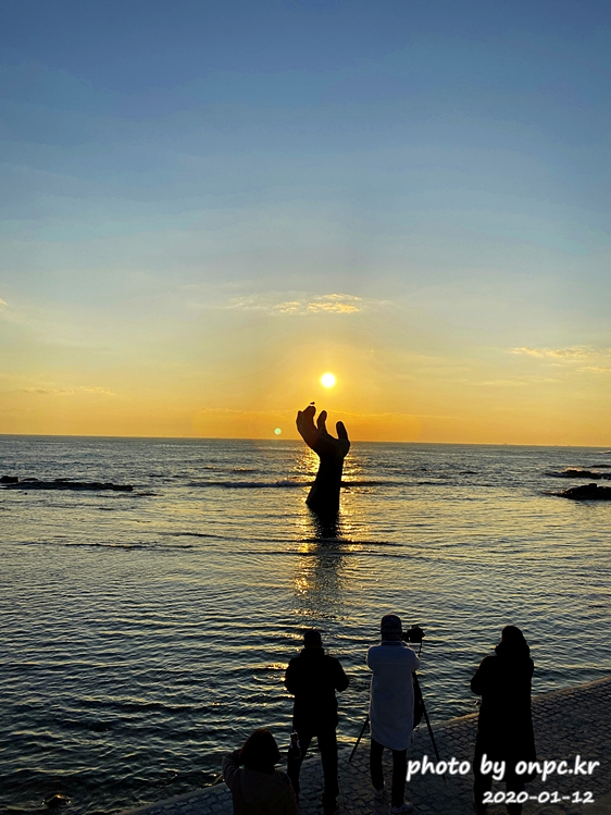 포항 호미곶 해맞이 상생의손