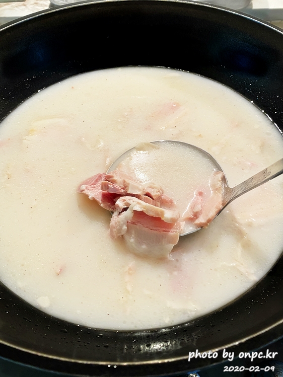 오뚜기 부산식 돼지국밥 곰탕(OTTOGI PREMIUM PORK BONE SOUP)