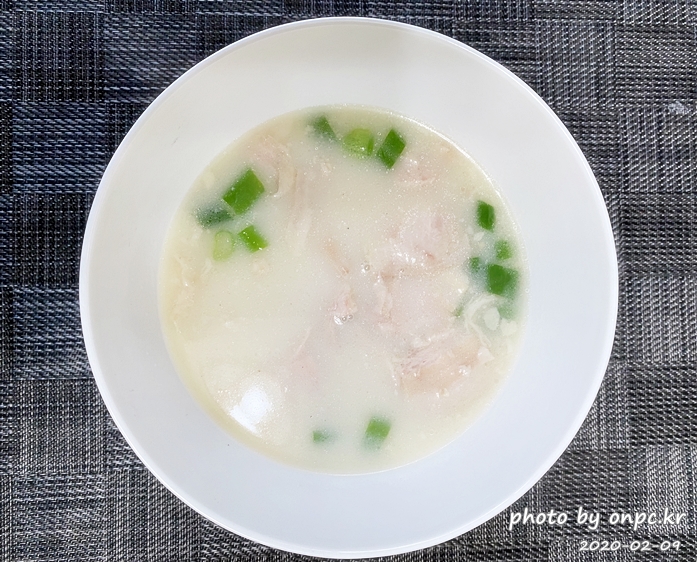 오뚜기 부산식 돼지국밥 곰탕(OTTOGI PREMIUM PORK BONE SOUP)