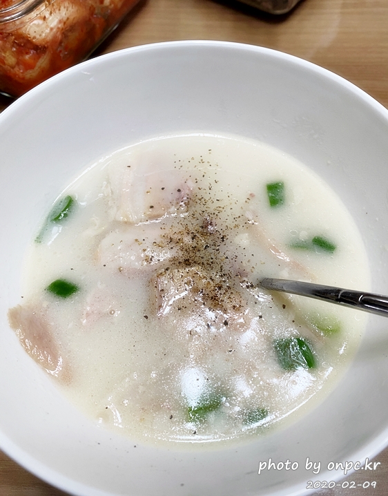 오뚜기 부산식 돼지국밥 곰탕(OTTOGI PREMIUM PORK BONE SOUP)