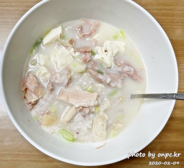 오뚜기 부산식 돼지국밥 곰탕(OTTOGI PREMIUM PORK BONE SOUP)
