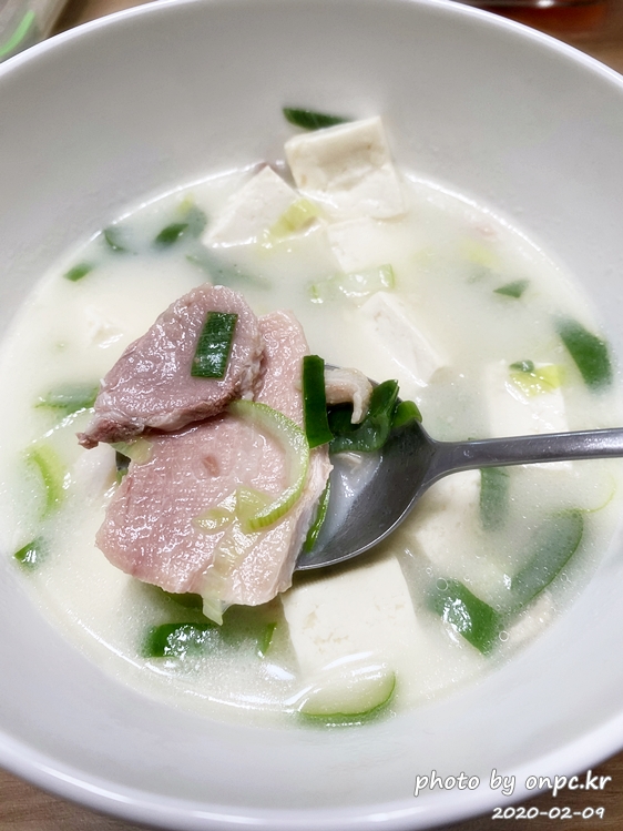 오뚜기 부산식 돼지국밥 곰탕(OTTOGI PREMIUM PORK BONE SOUP)