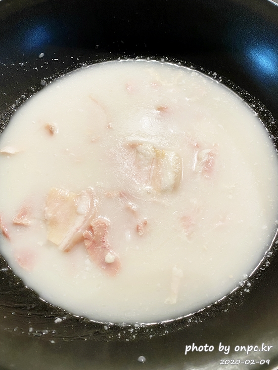 오뚜기 부산식 돼지국밥 곰탕(OTTOGI PREMIUM PORK BONE SOUP)