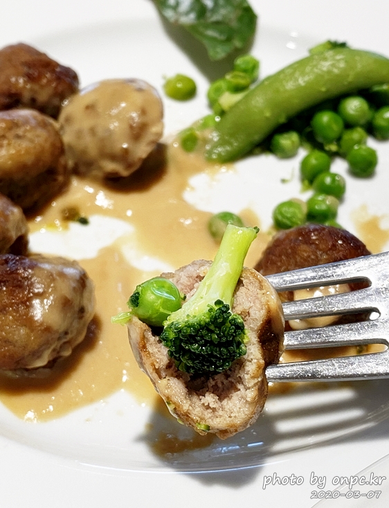 이케아동부산레스토랑 미트볼완두콩브로콜리