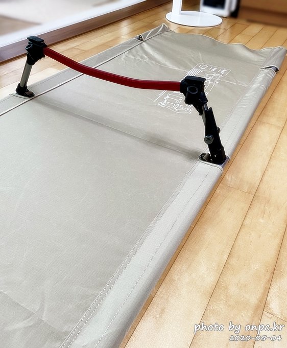 네이처하이크 경량 접이식 캠핑 코트(Naturehike light Folding Camping Cot)